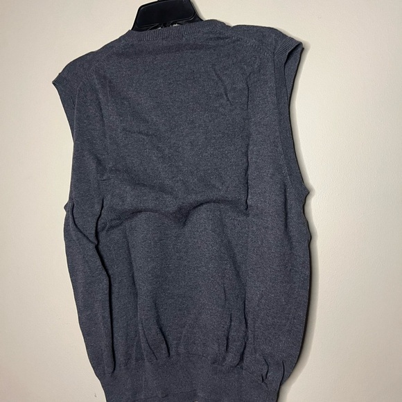 Izod Sweater Vest - Picture 7 of 7